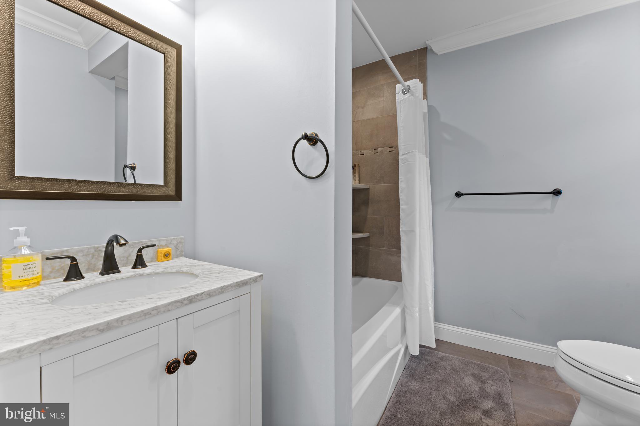 WYNNEWOOD - Residential