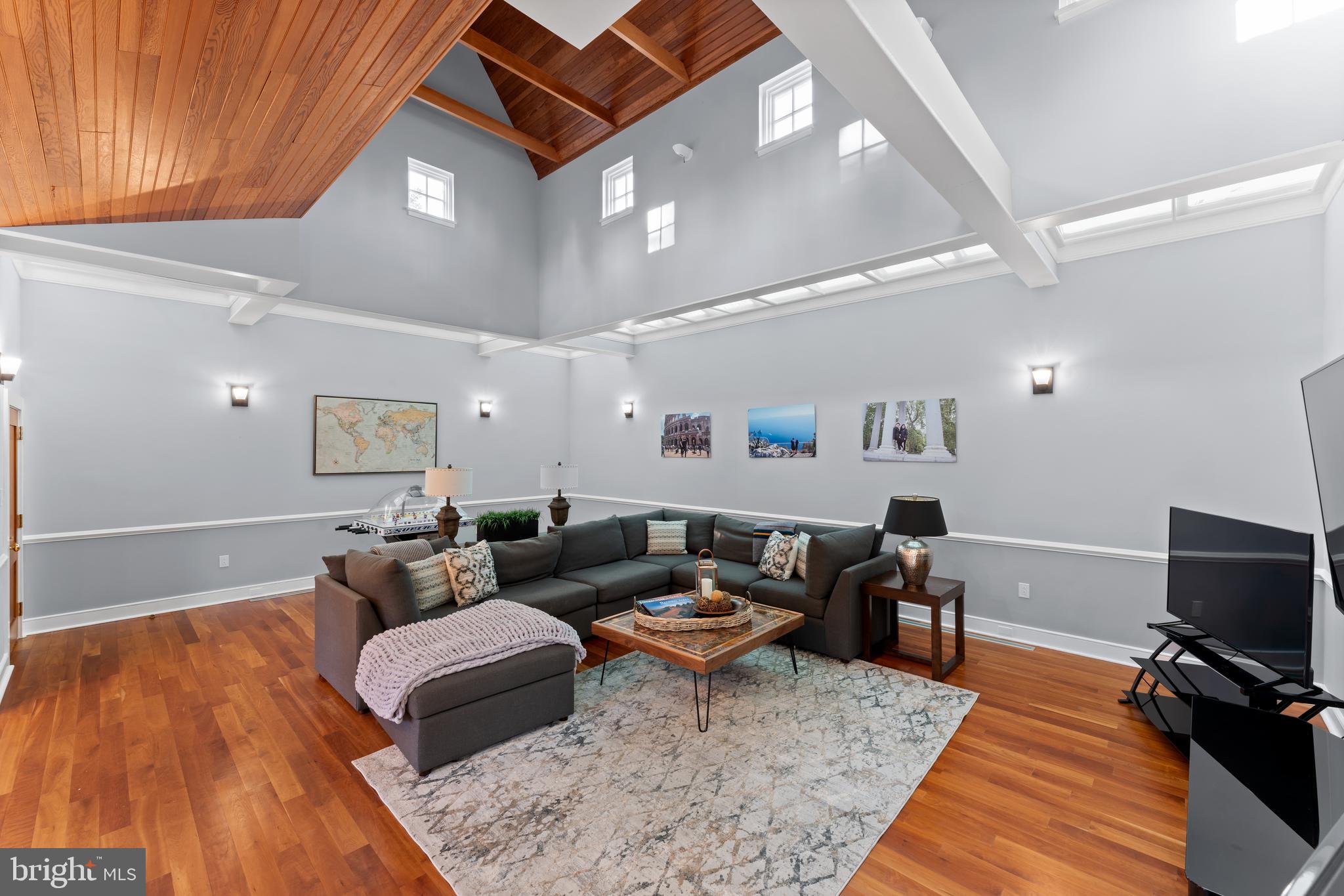 WYNNEWOOD - Residential