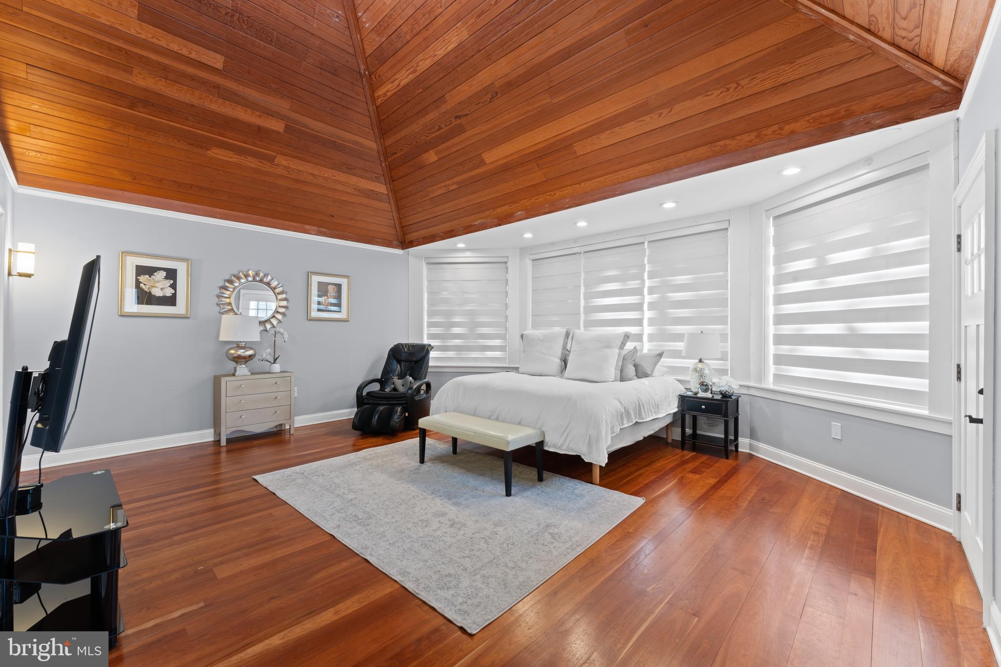 WYNNEWOOD - Residential