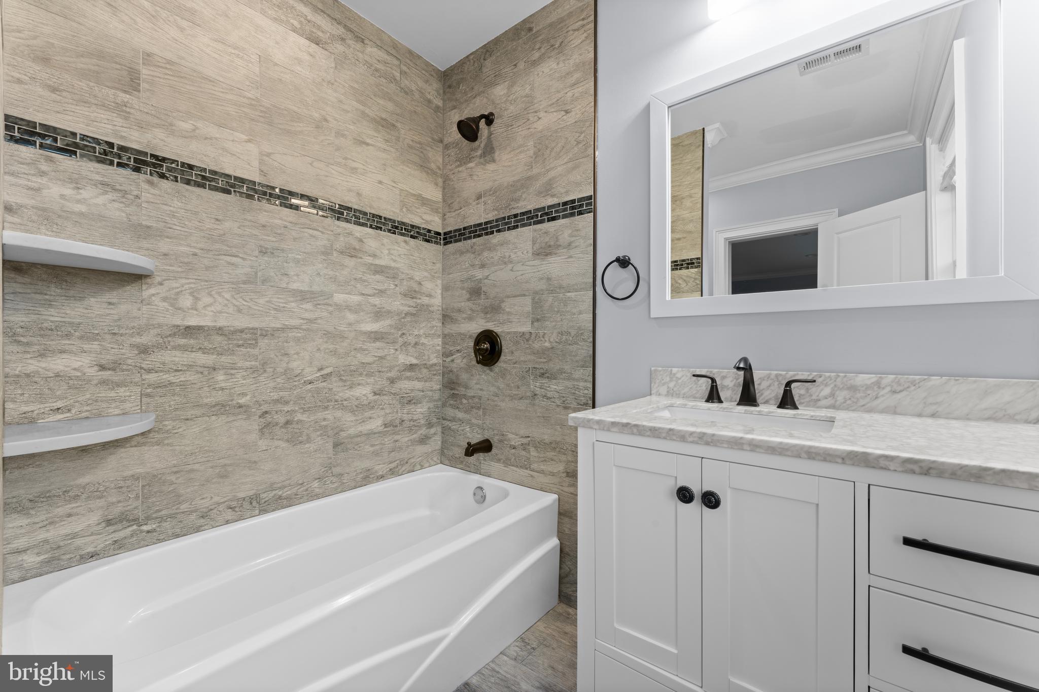 WYNNEWOOD - Residential