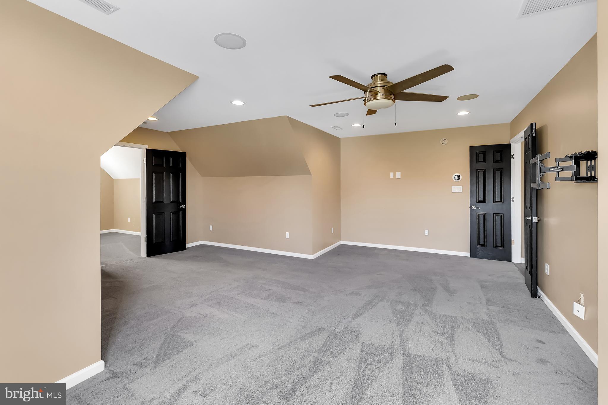 STEEPLECHASE - Residential