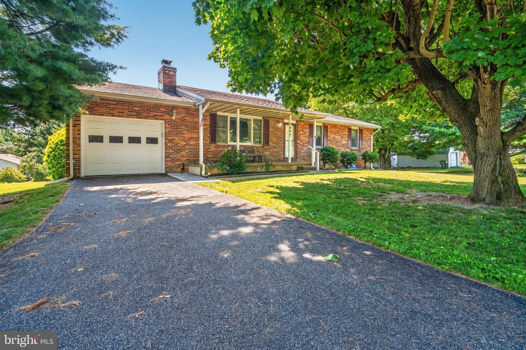 1497 ALGONQUIN COURT