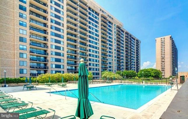 SKYLINE HOUSE - Residential Lease