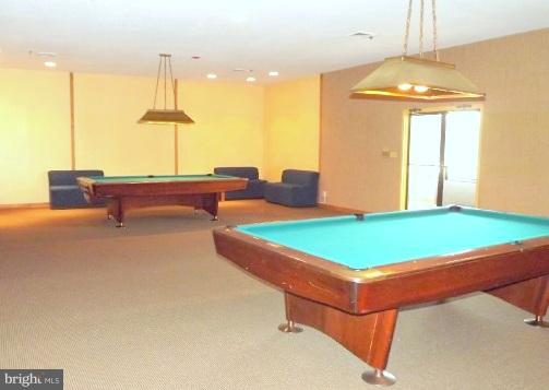SKYLINE HOUSE - Residential Lease
