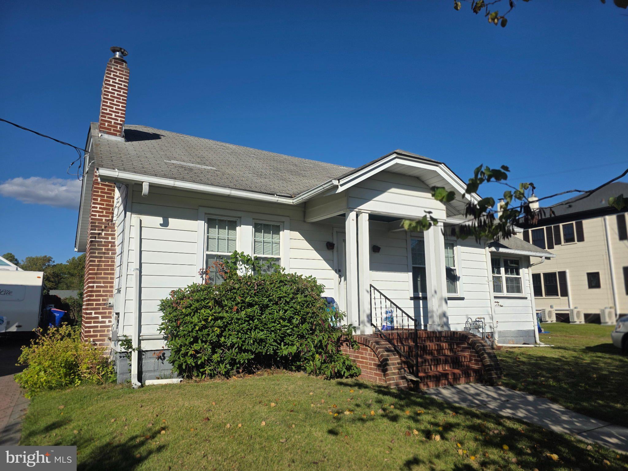 10 CALORIS AVENUE