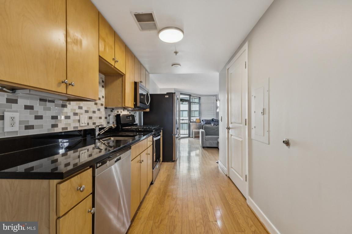 1117 10TH STREET NW 305