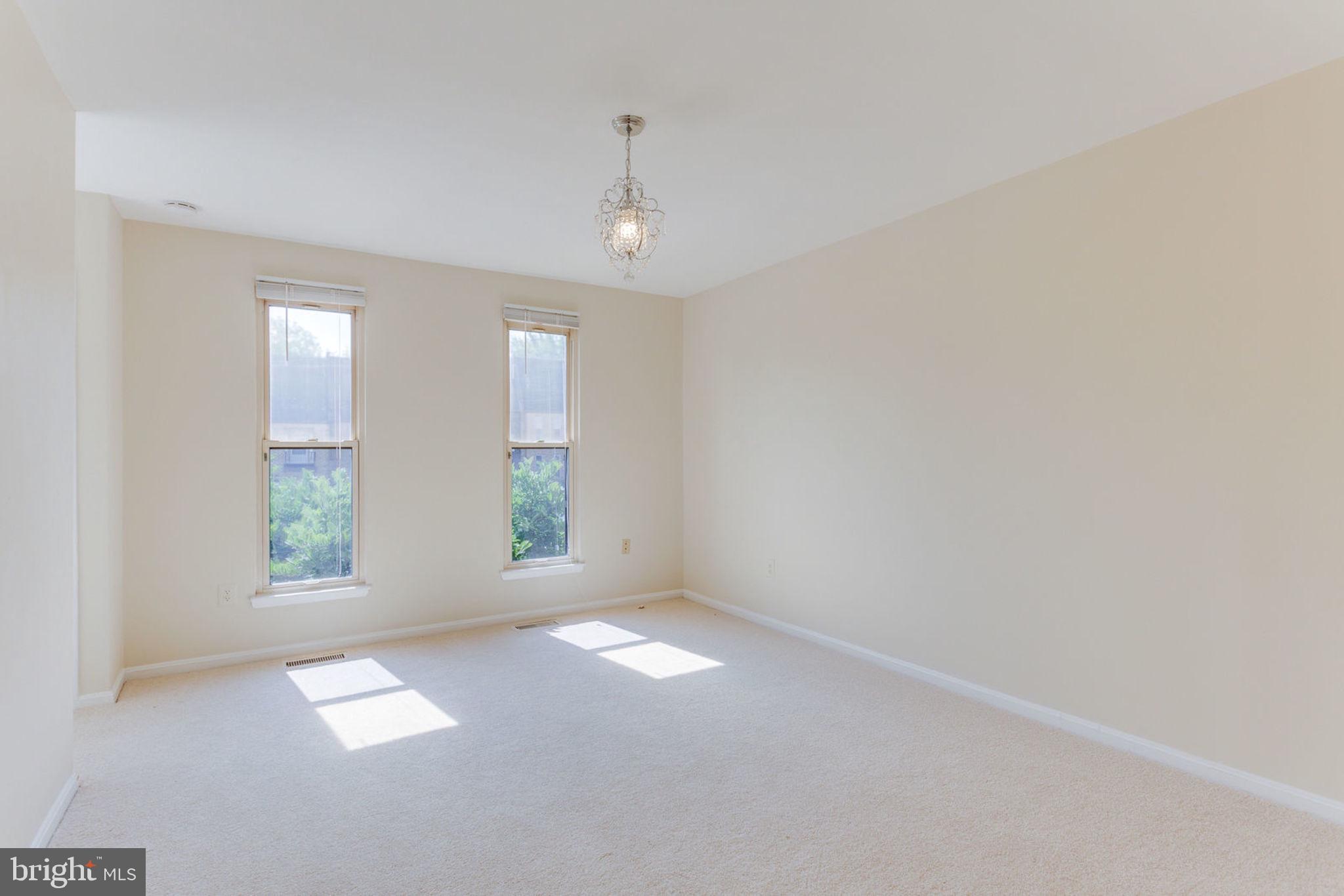 TYSONS COURT - Residential