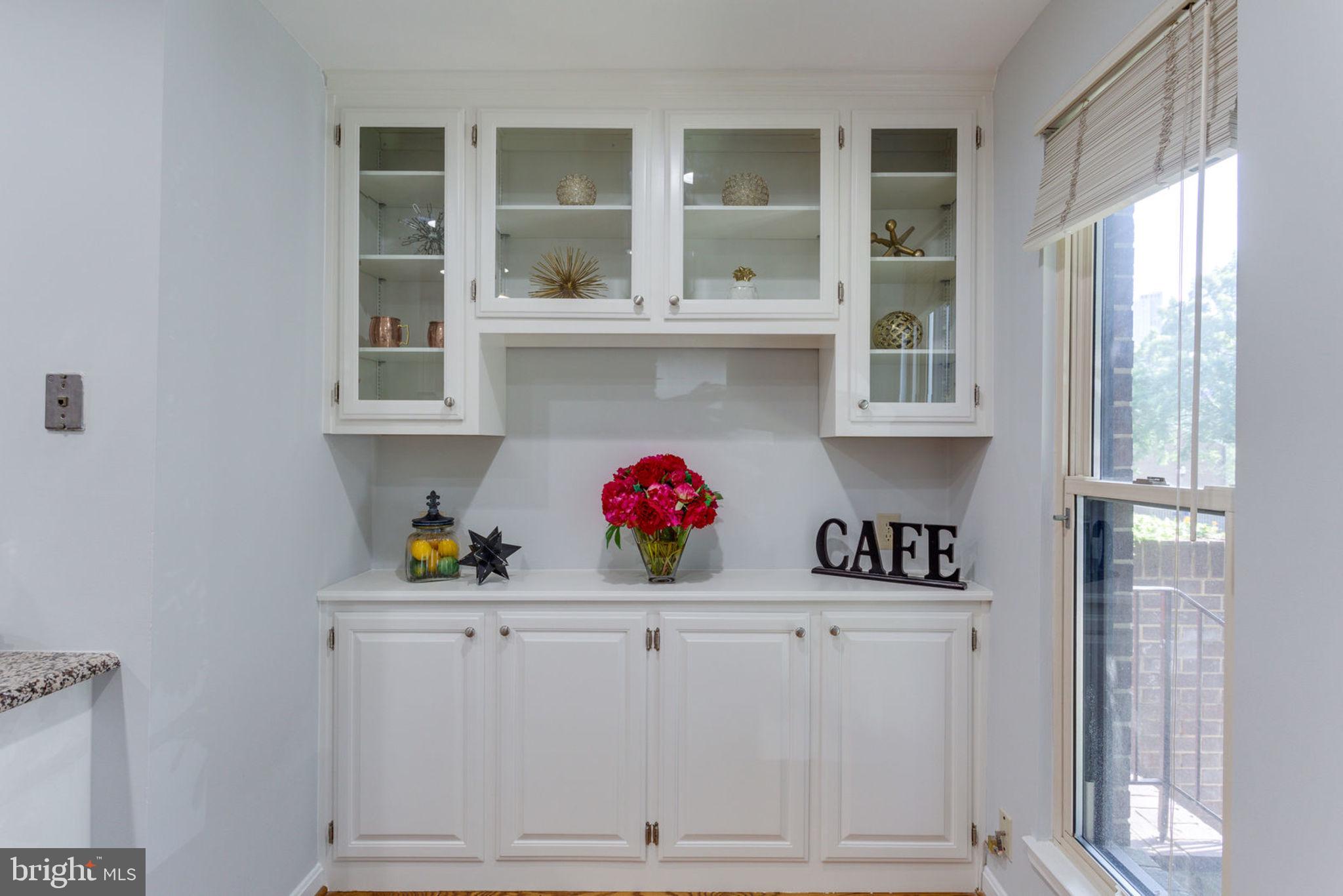 TYSONS COURT - Residential