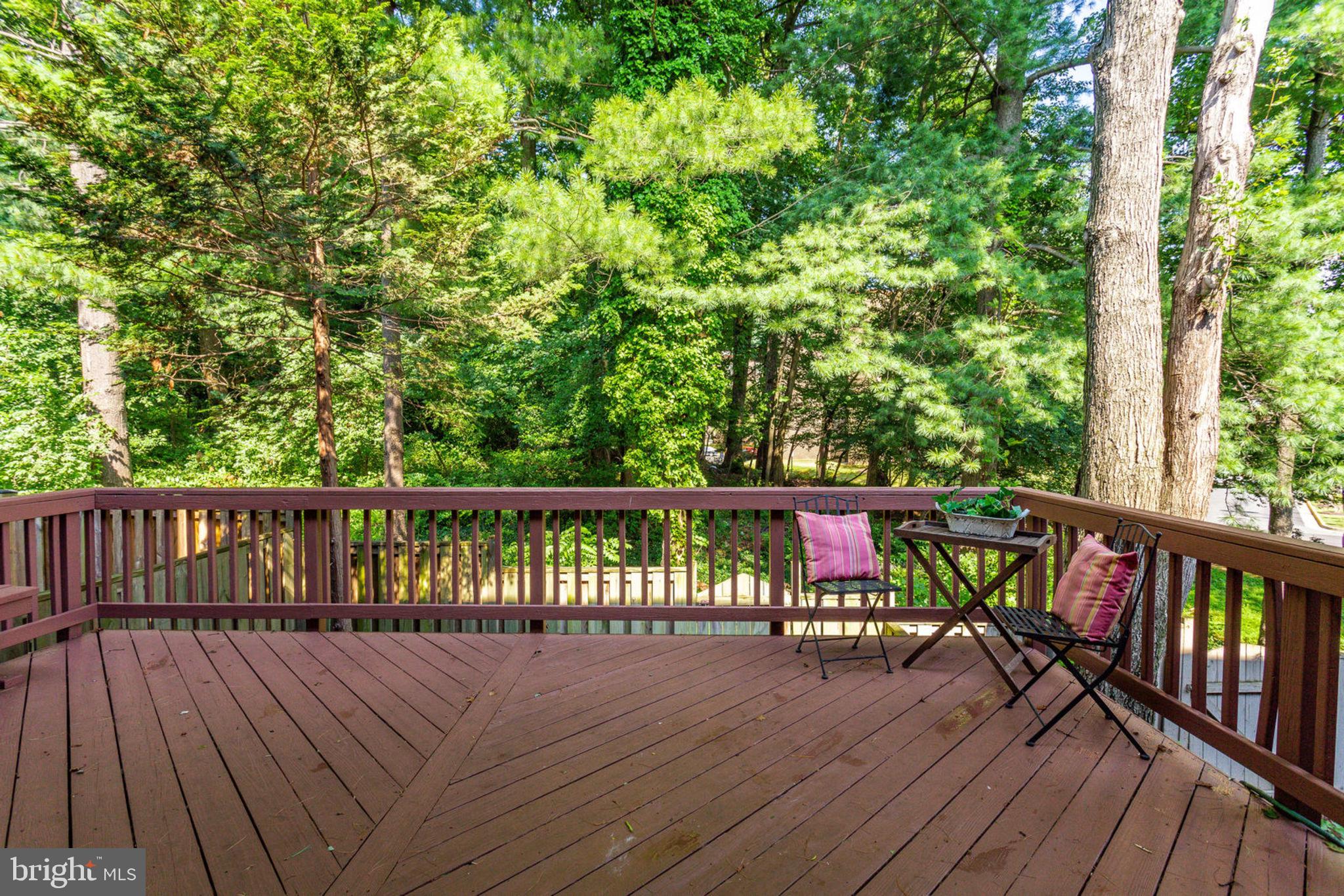 TYSONS COURT - Residential