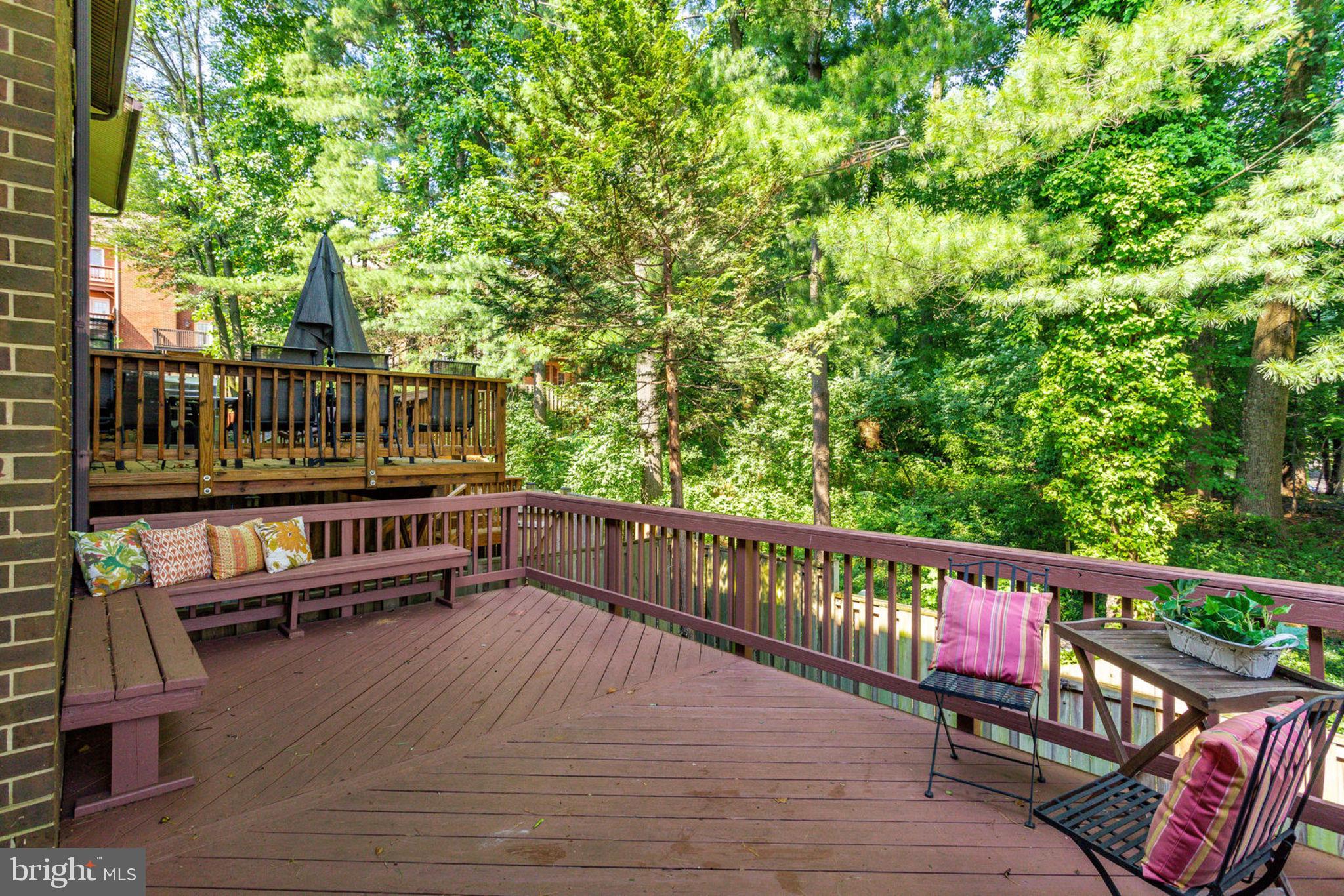 TYSONS COURT - Residential