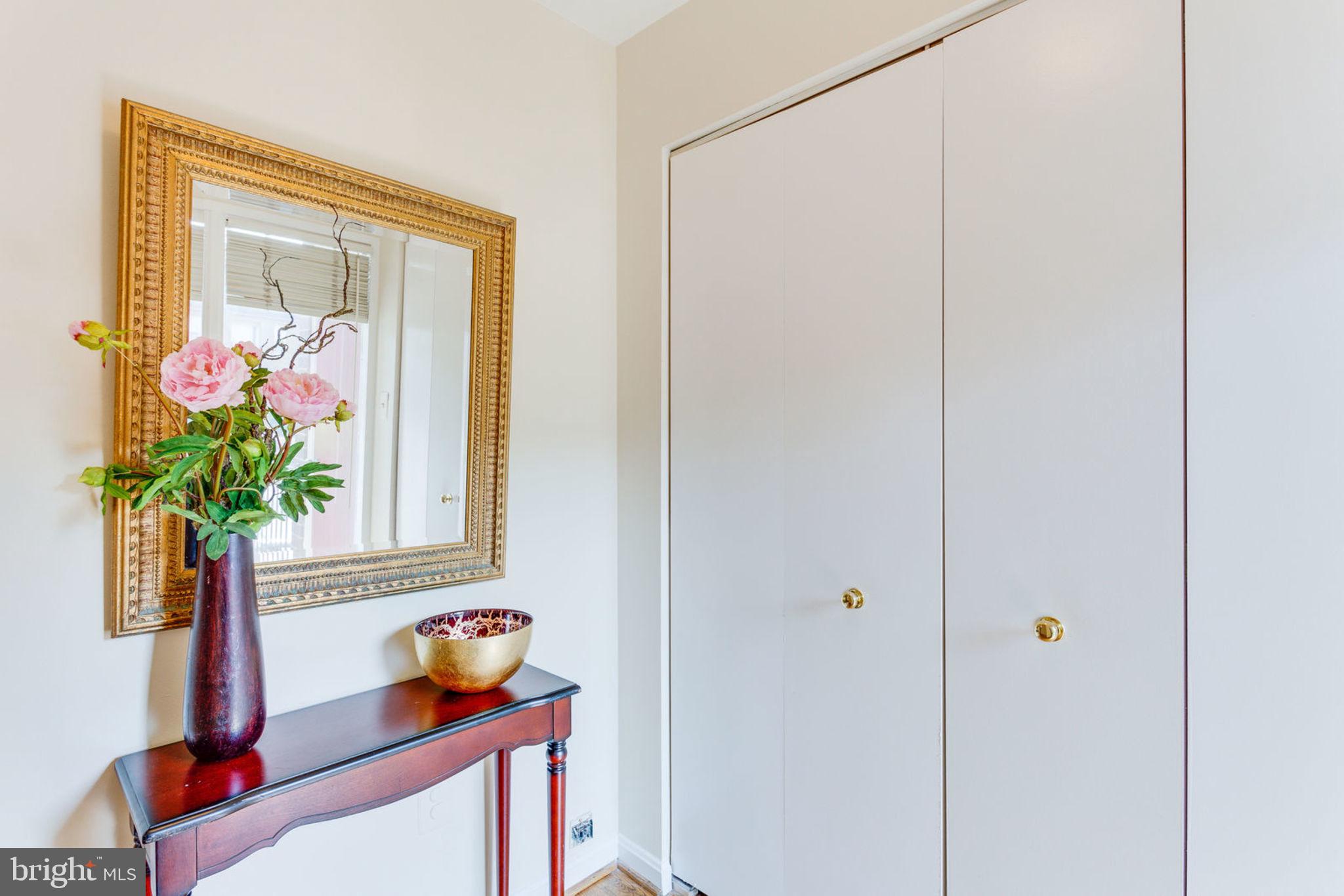 TYSONS COURT - Residential