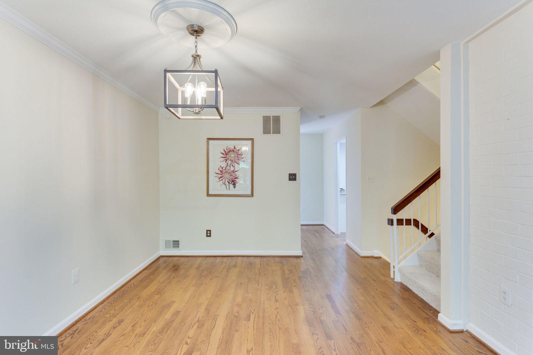 TYSONS COURT - Residential