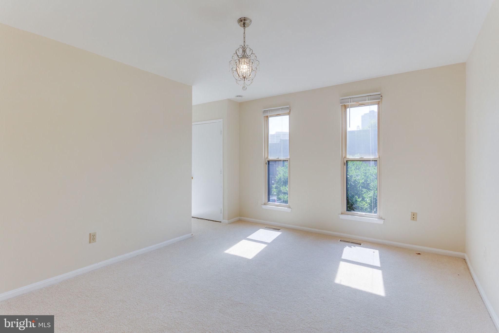 TYSONS COURT - Residential