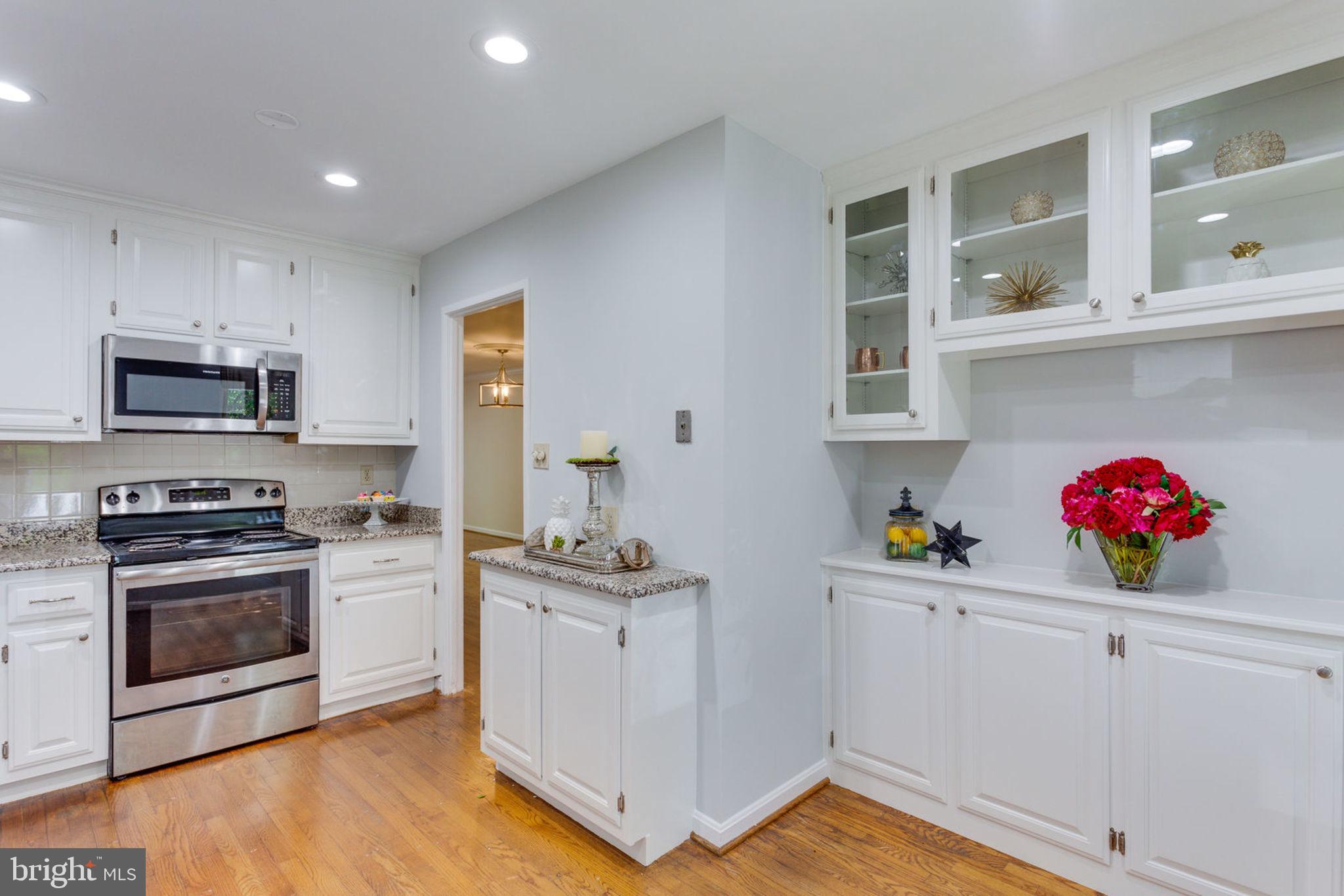 TYSONS COURT - Residential