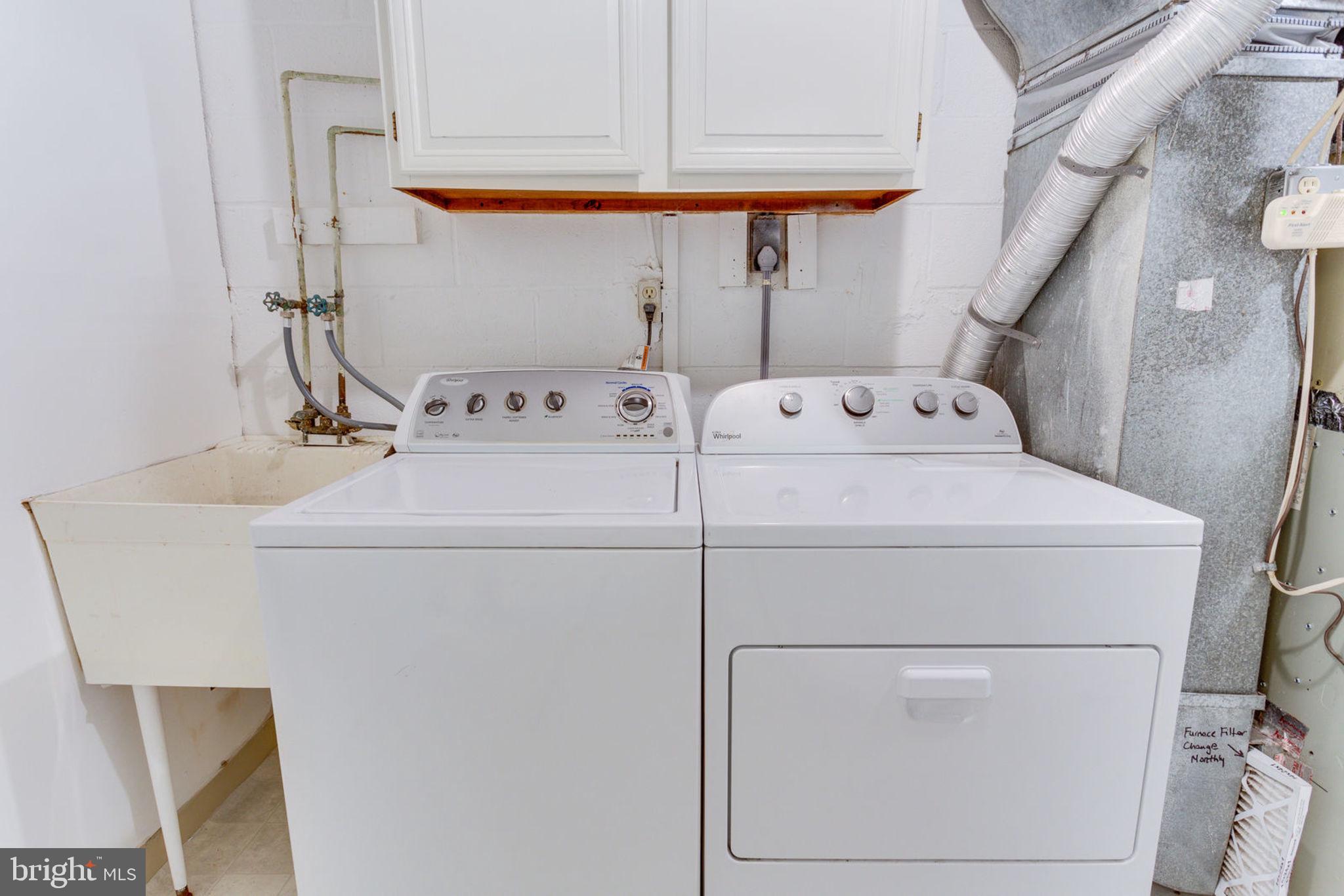 TYSONS COURT - Residential