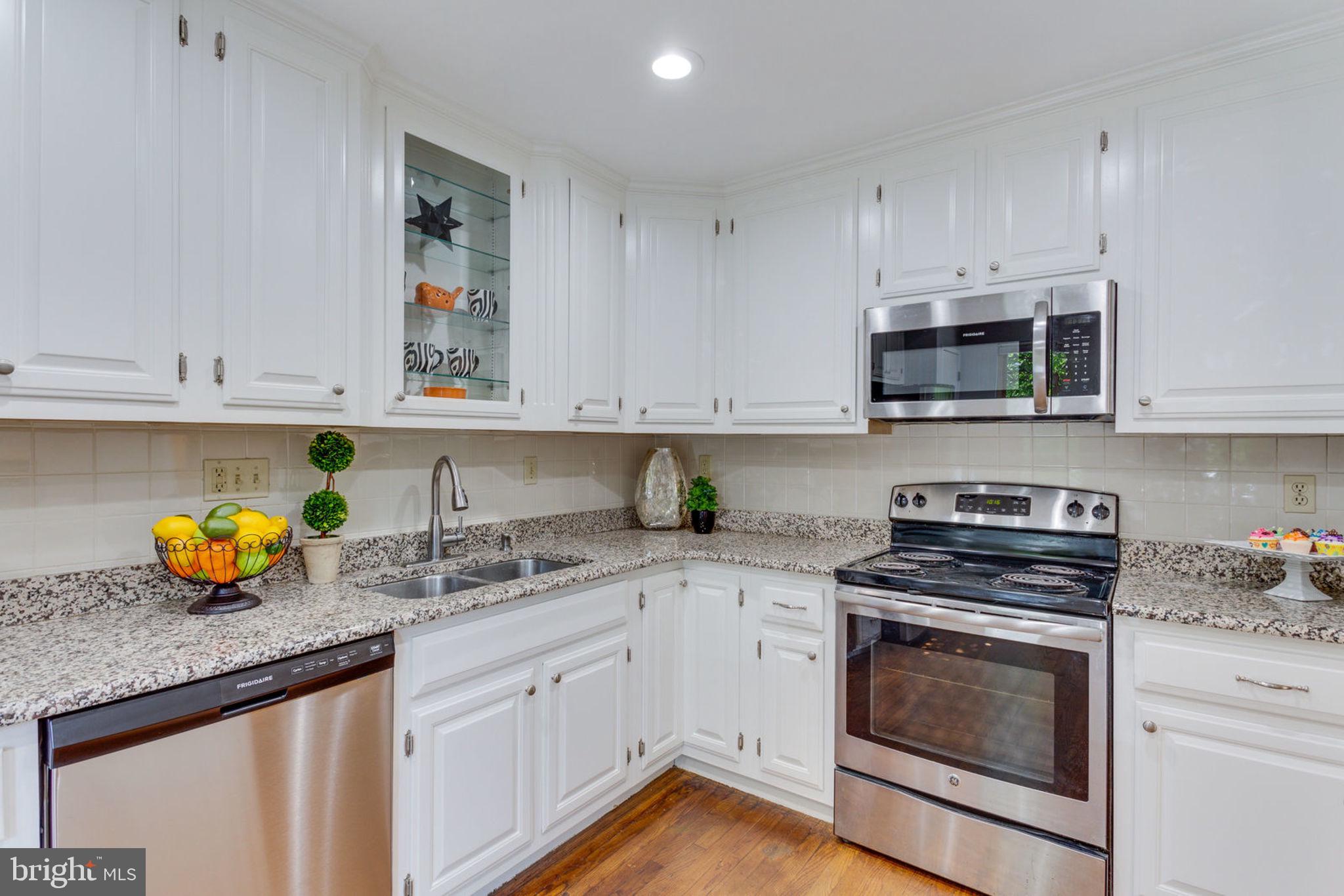 TYSONS COURT - Residential