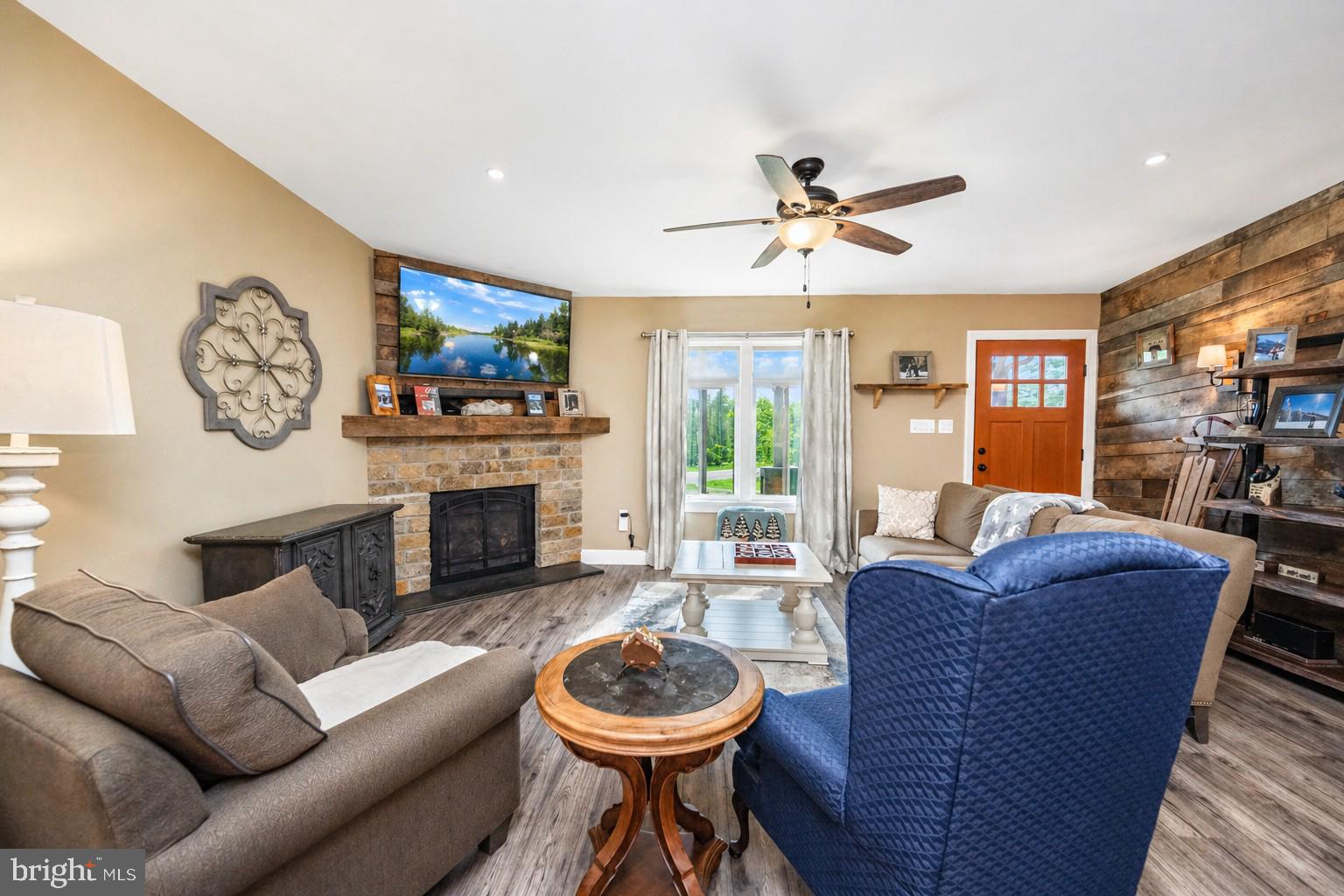 LODESTONE - Residential
