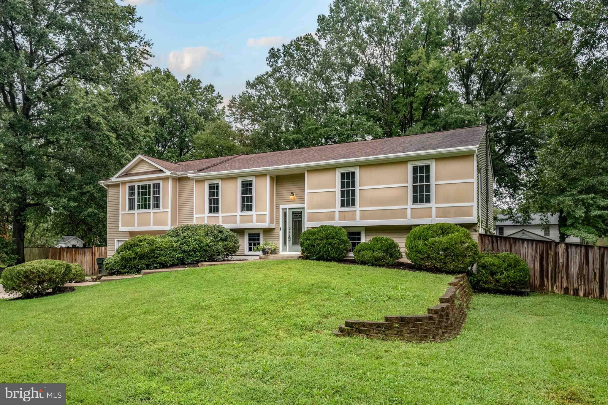 8725 LEA LANE