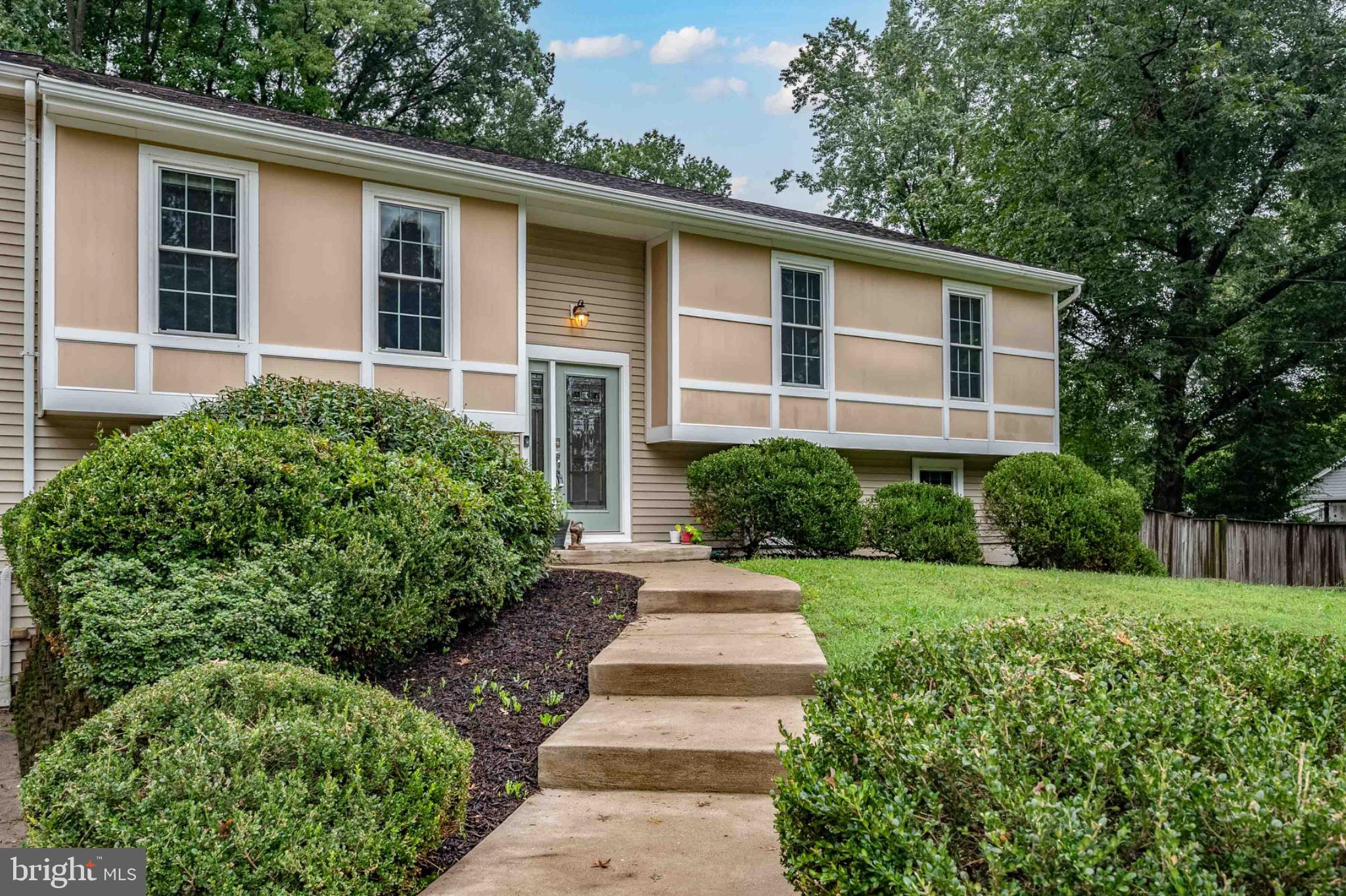 8725 LEA LANE