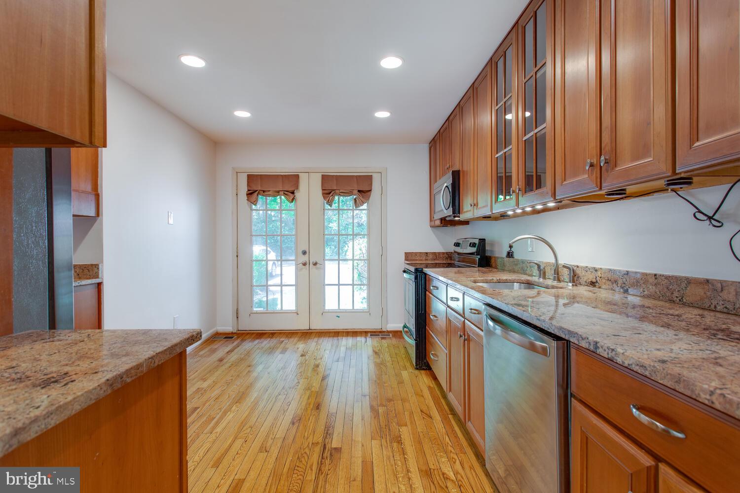 RESTON - Residential Lease