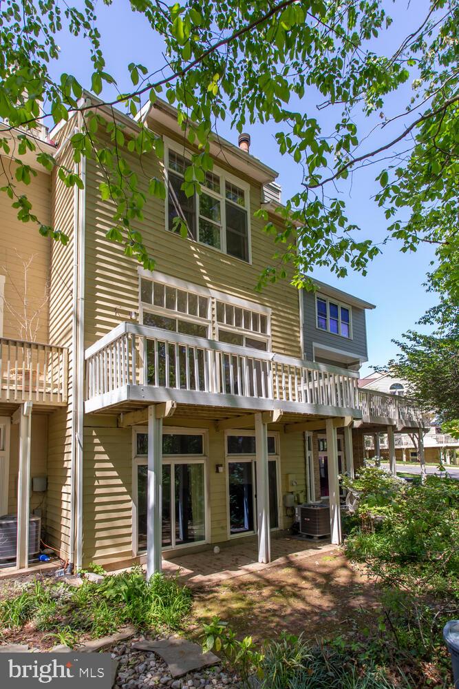 RESTON - Residential Lease