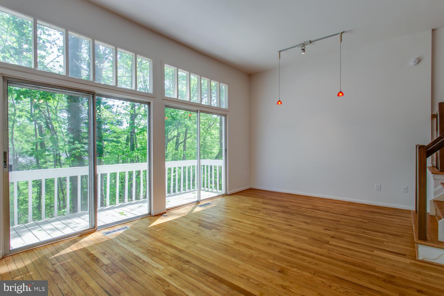 RESTON - Residential Lease