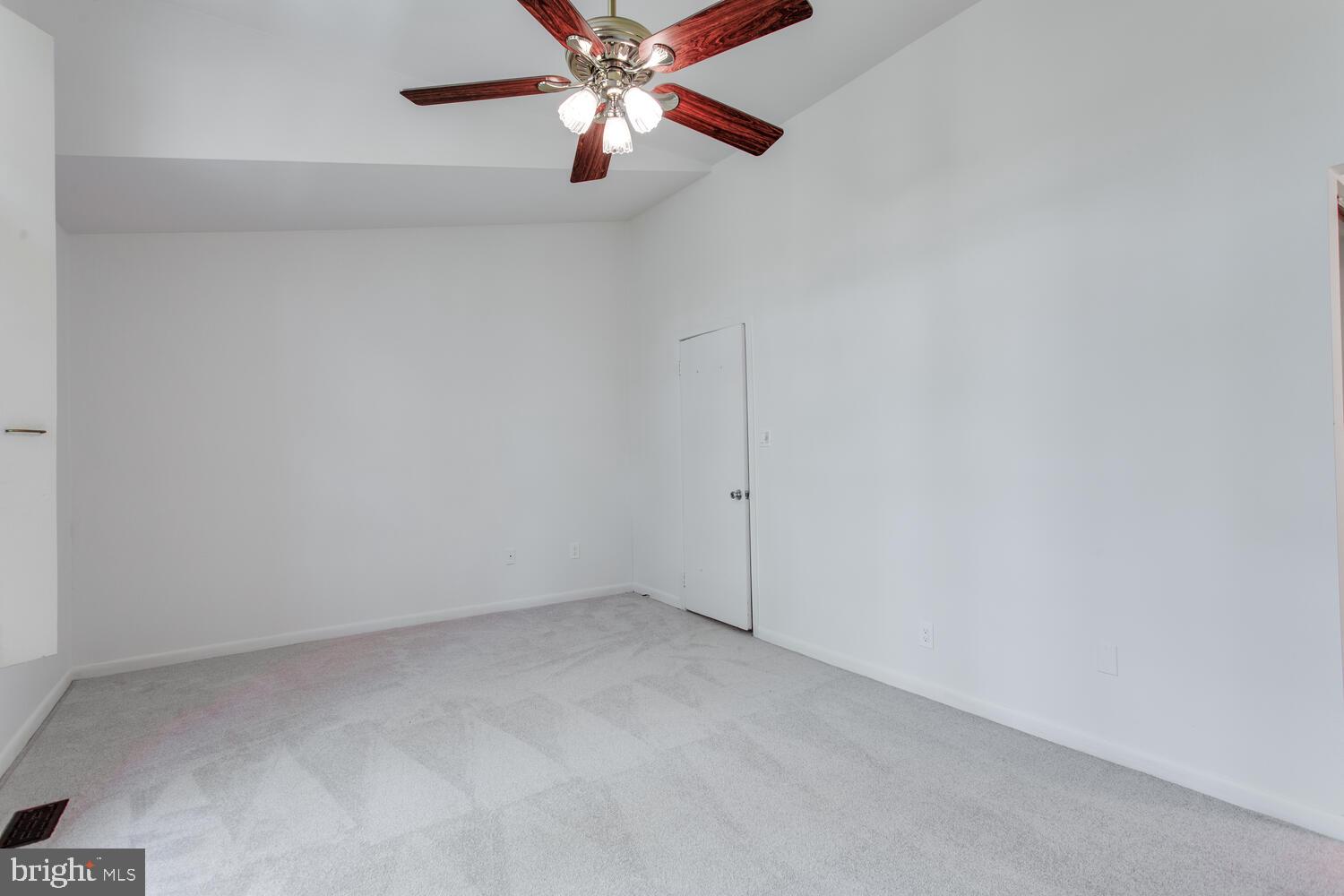 RESTON - Residential Lease