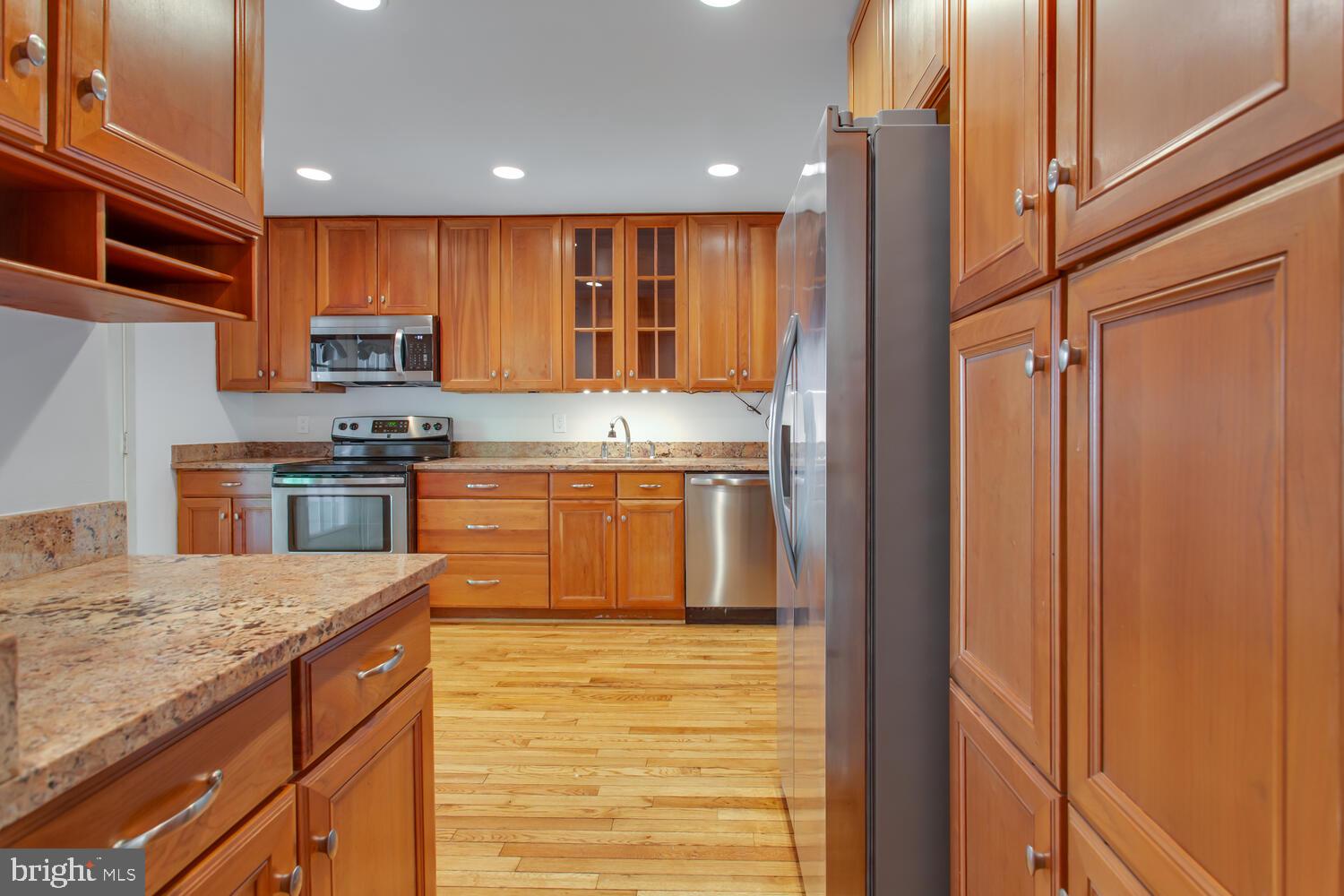 RESTON - Residential Lease