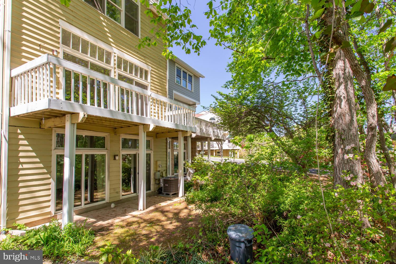 RESTON - Residential Lease