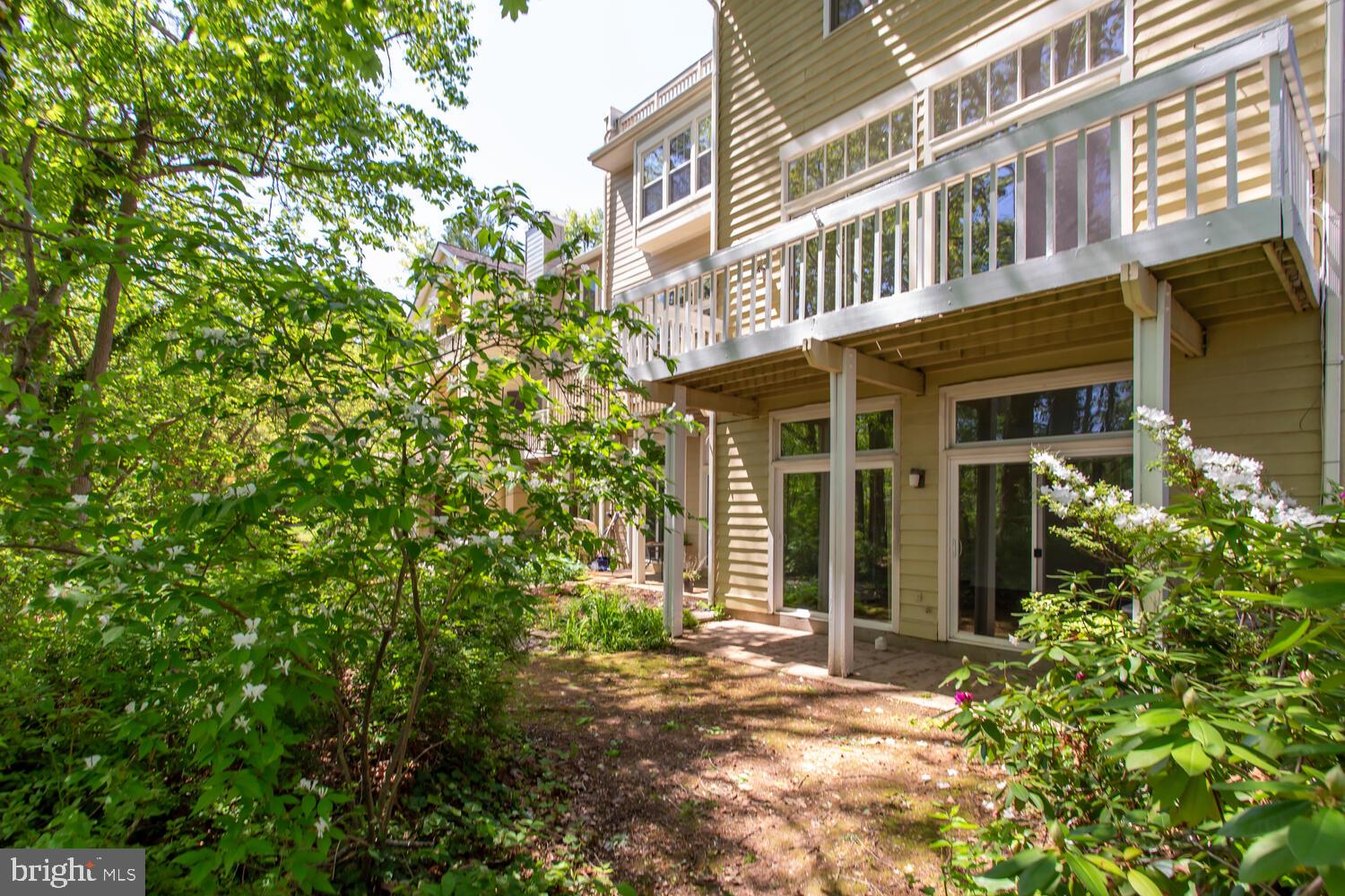 RESTON - Residential Lease