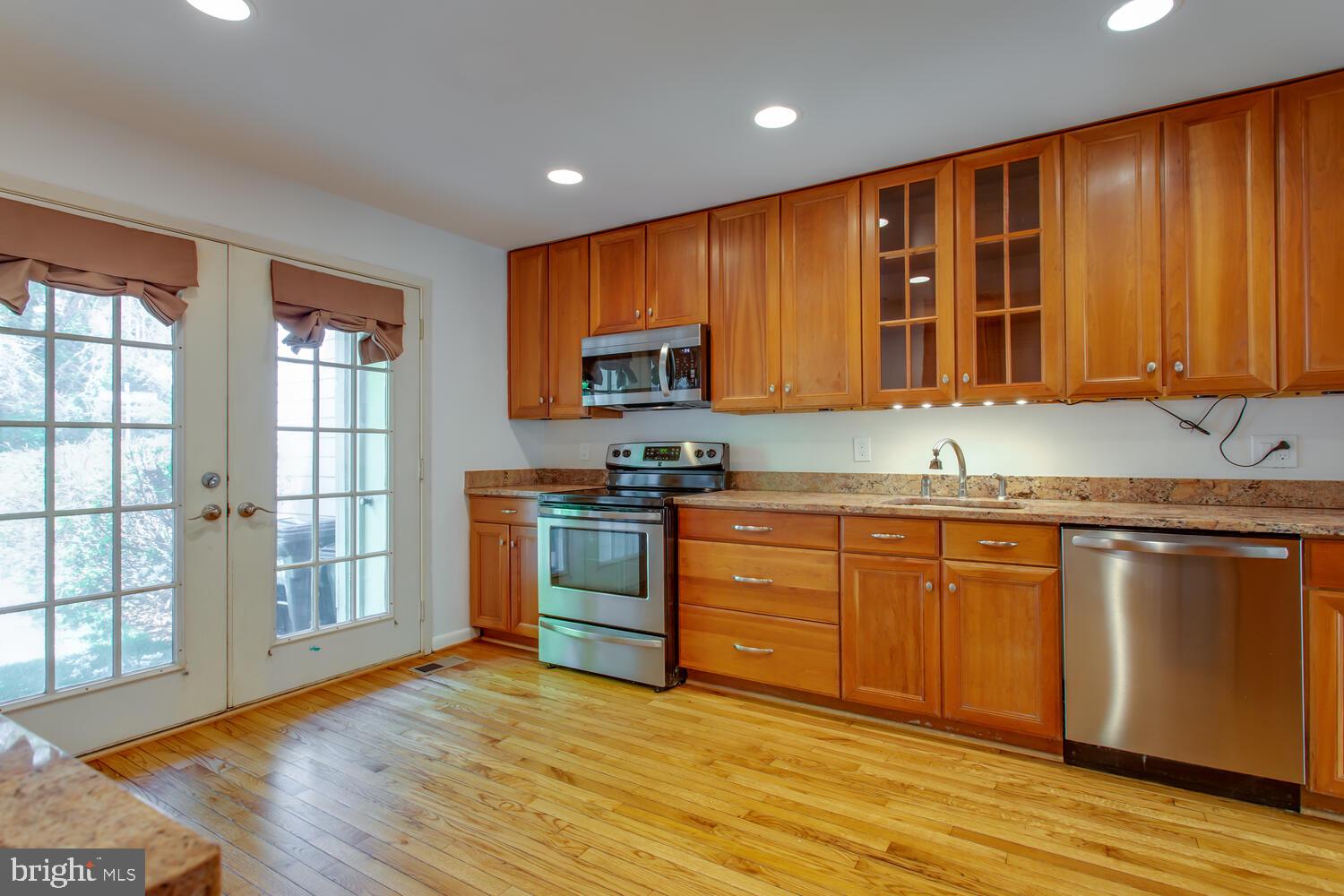 RESTON - Residential Lease