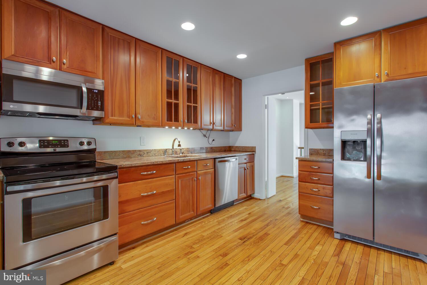 RESTON - Residential Lease