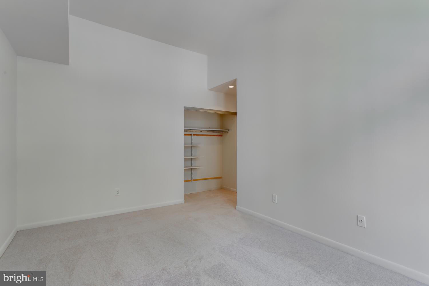 RESTON - Residential Lease