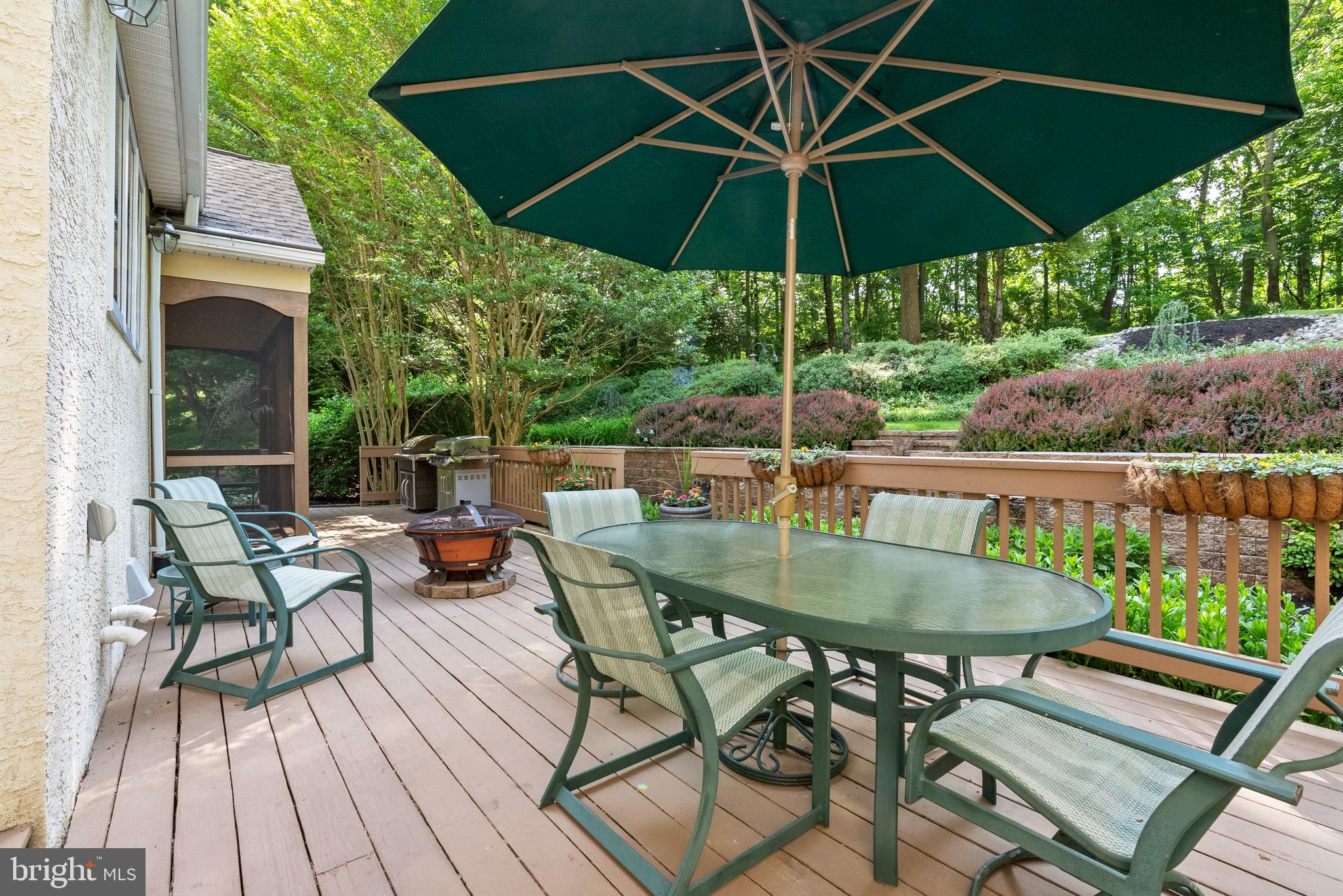 COURTS AT LONGWOOD - Residential