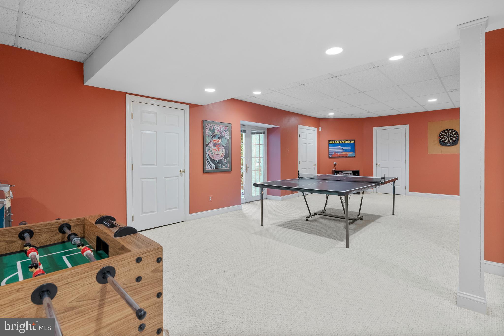 COURTS AT LONGWOOD - Residential