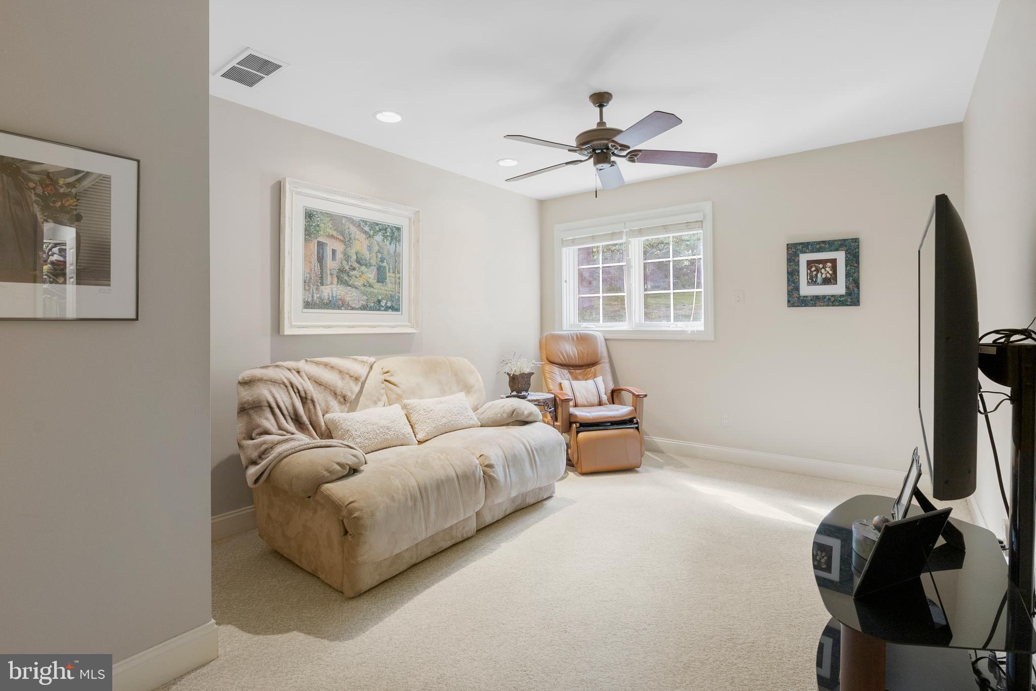 COURTS AT LONGWOOD - Residential