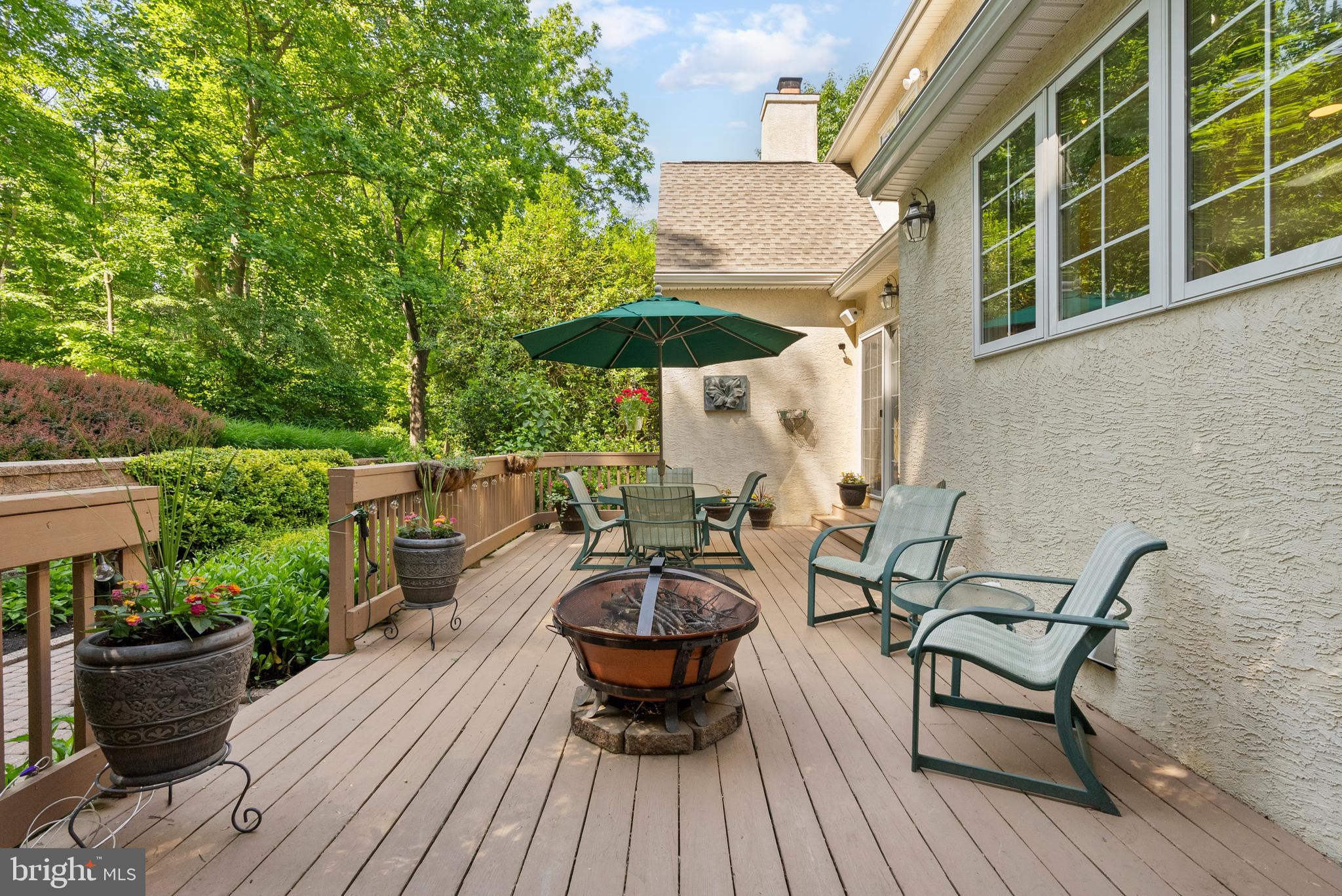 COURTS AT LONGWOOD - Residential