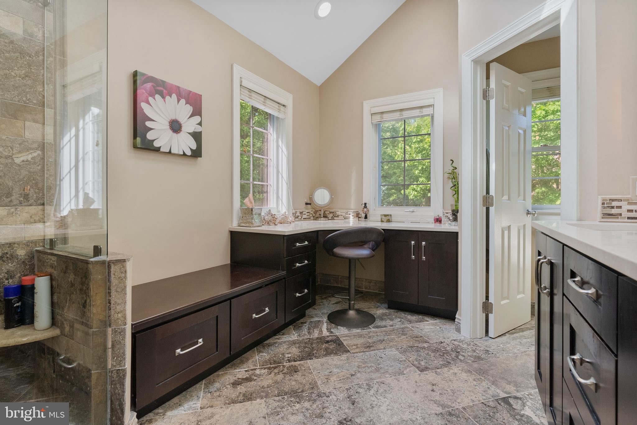 COURTS AT LONGWOOD - Residential