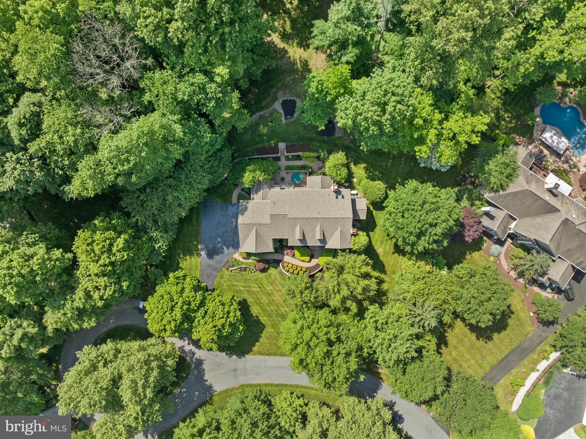 COURTS AT LONGWOOD - Residential