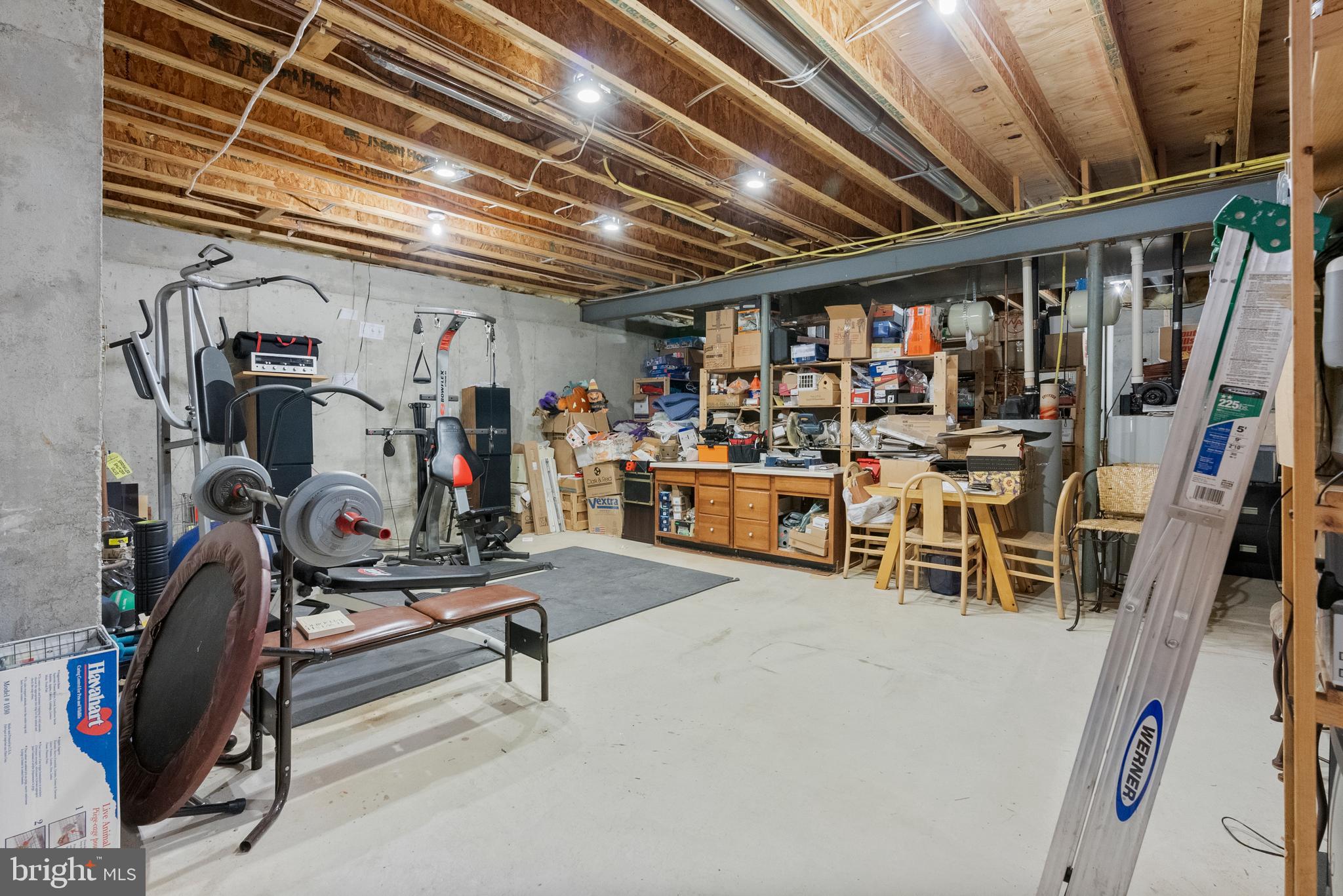 COURTS AT LONGWOOD - Residential