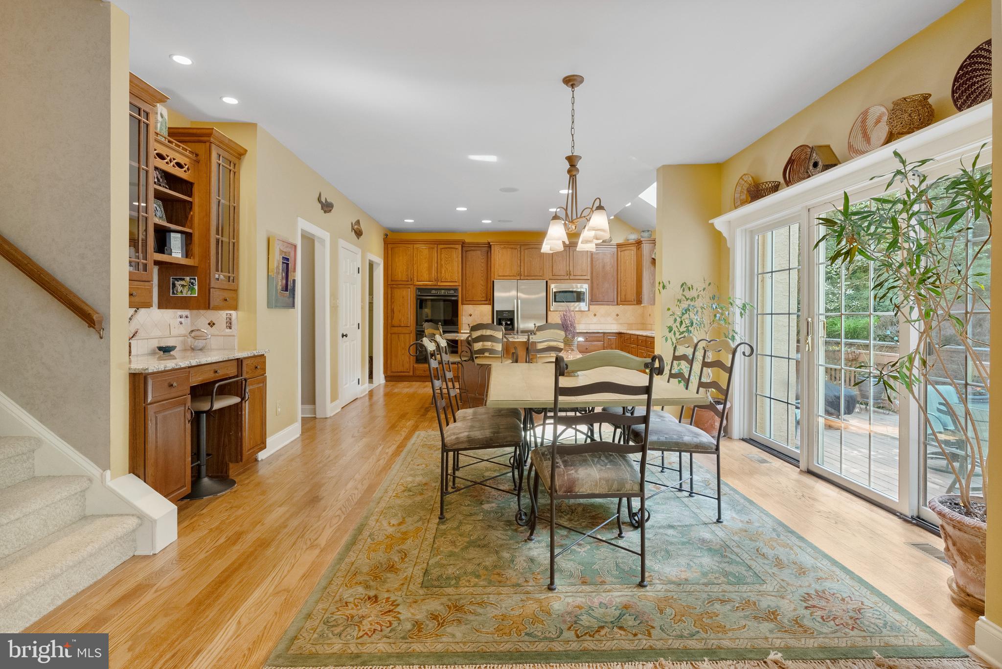 COURTS AT LONGWOOD - Residential