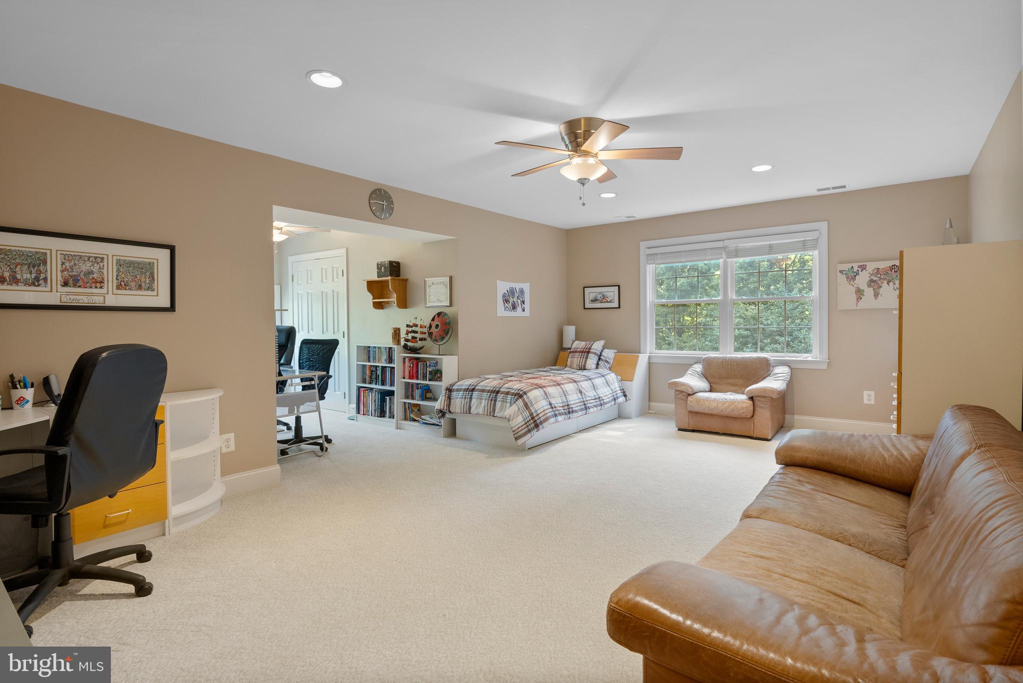 COURTS AT LONGWOOD - Residential