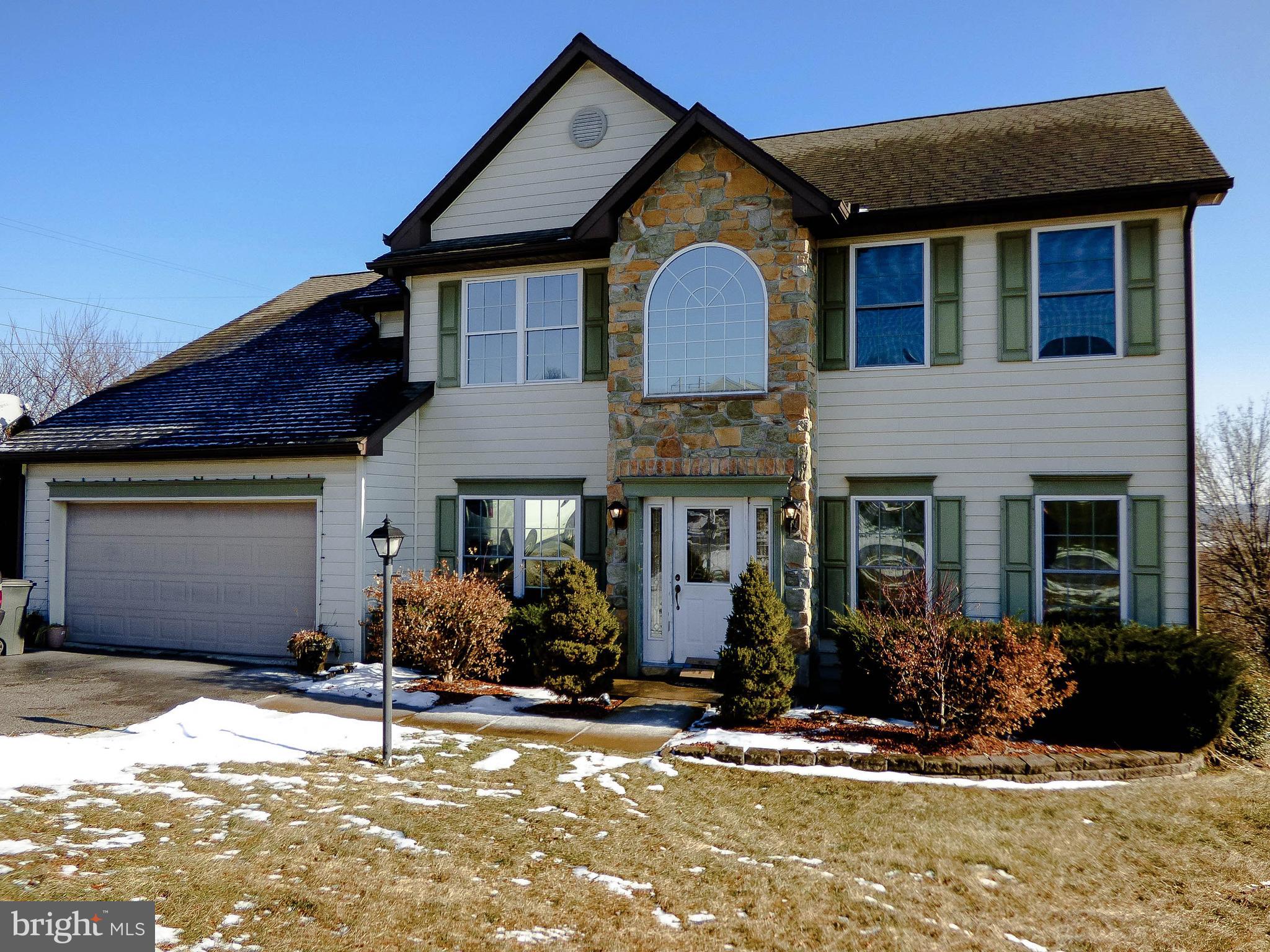 NORTH POINTE - Residential