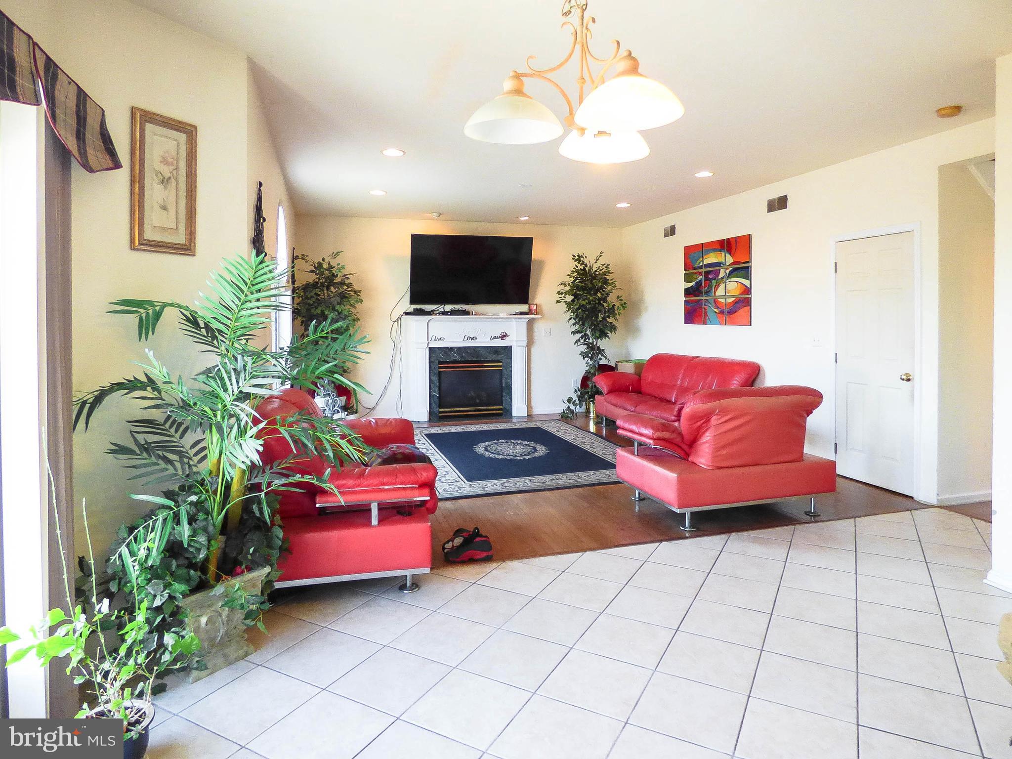 NORTH POINTE - Residential