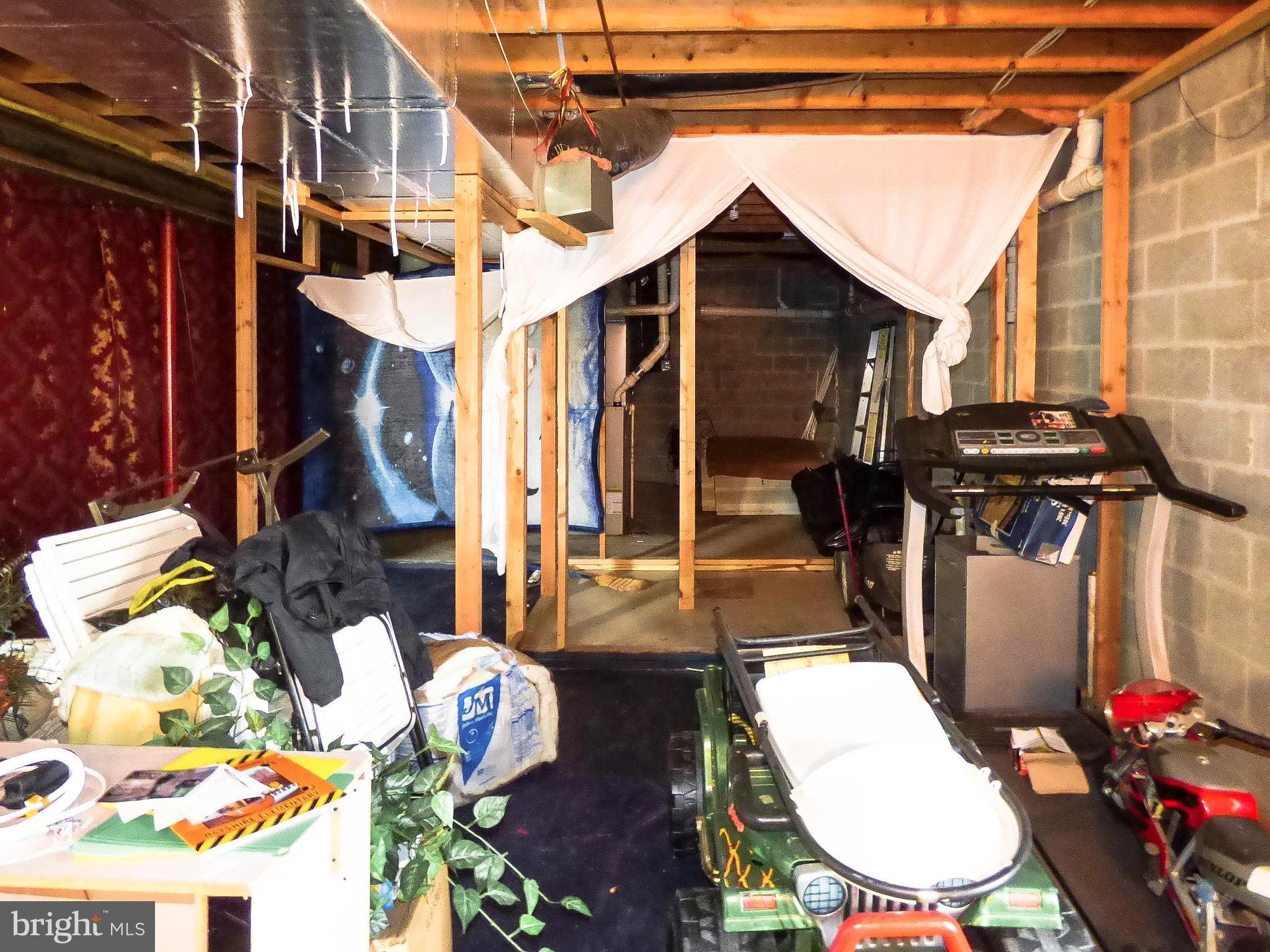 NORTH POINTE - Residential