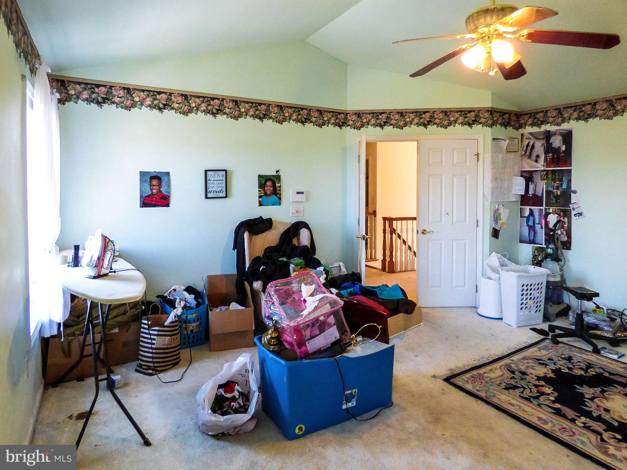 NORTH POINTE - Residential