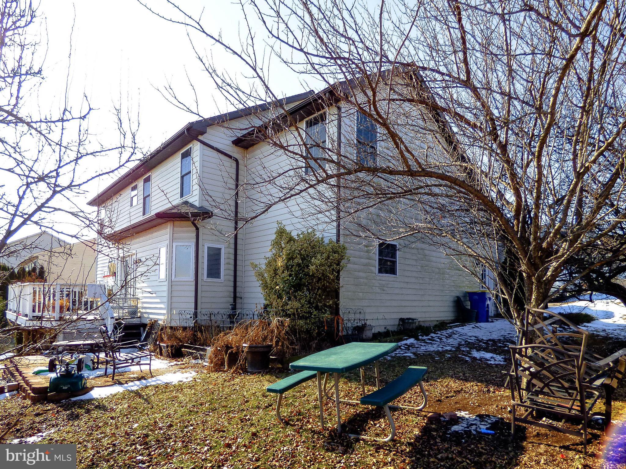 NORTH POINTE - Residential