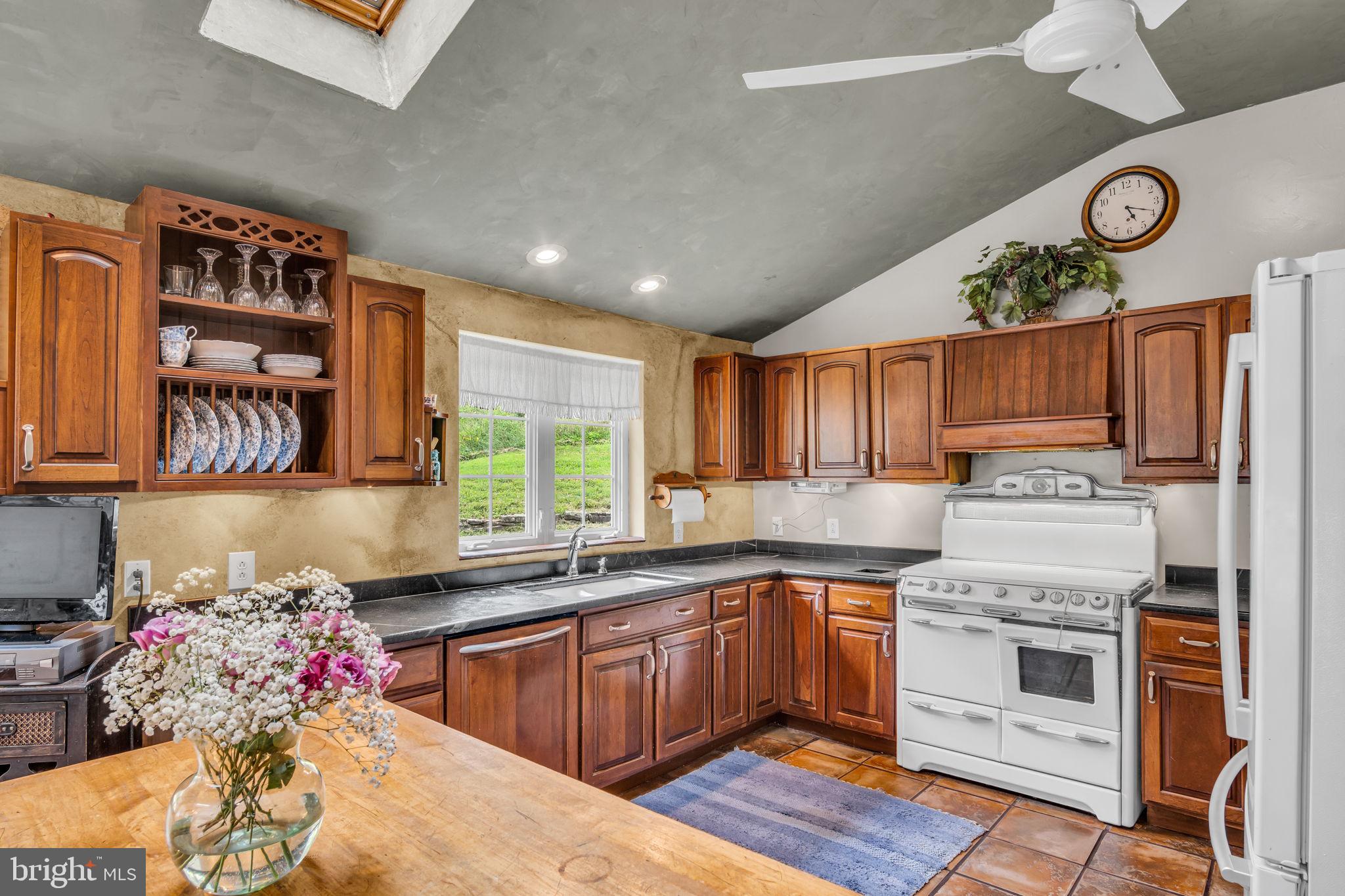 7556 FISHING CREEK VALLEY ROAD