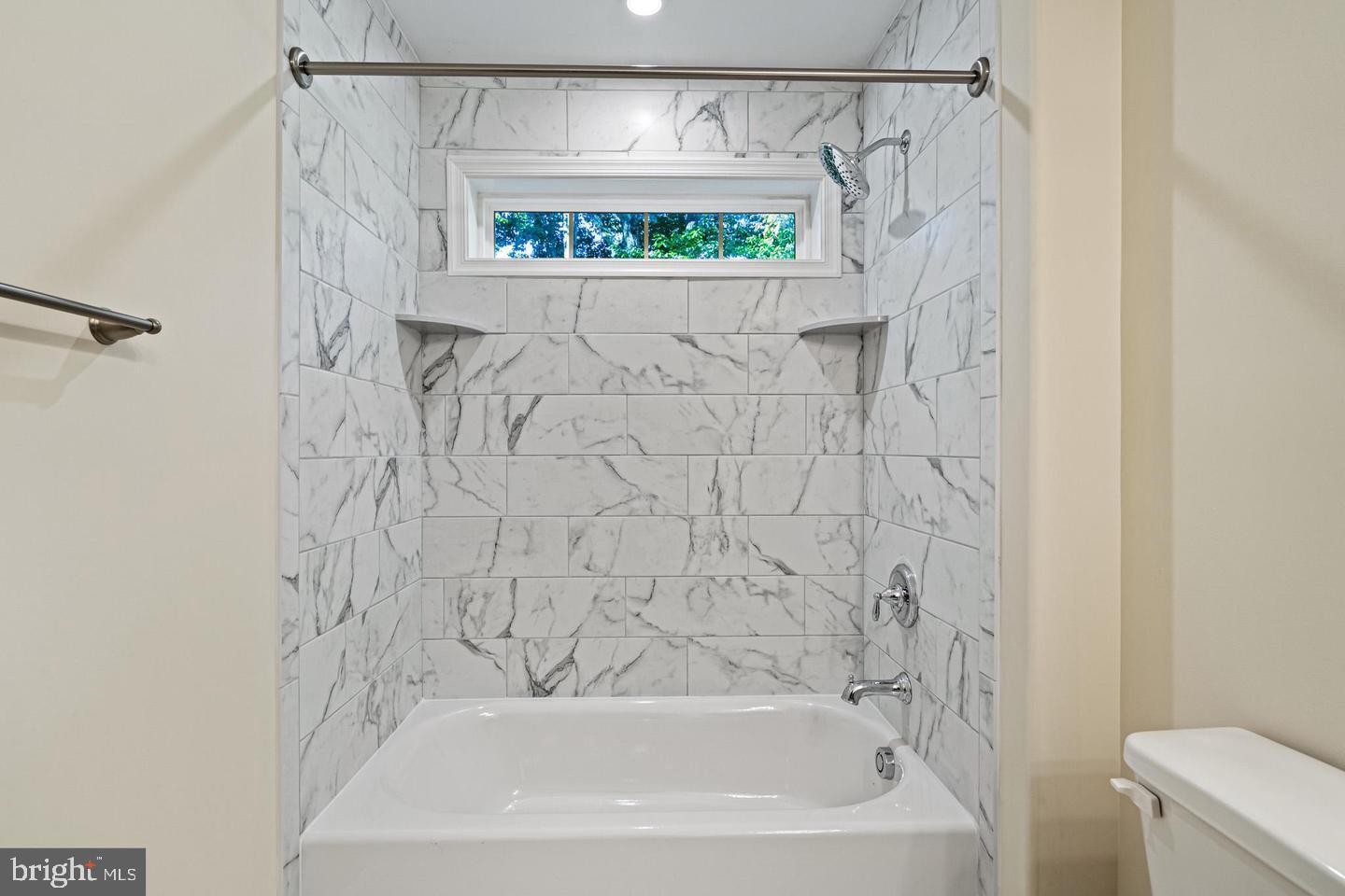 DRUM POINT - Residential