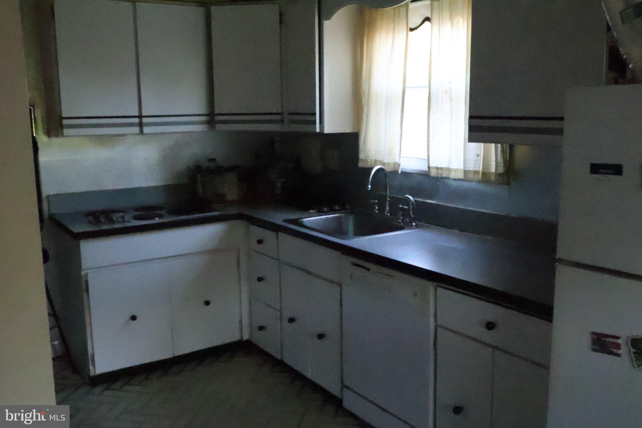 WHITE MARSH MDWS - Residential